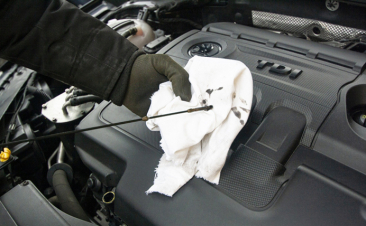 Chega o frio a sério: já fez a revisão dos líquidos do carro?